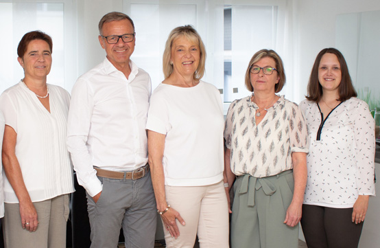 Das Team des Steuerberaters Frank Jeske in Langenfeld, Gruppenaufnahme